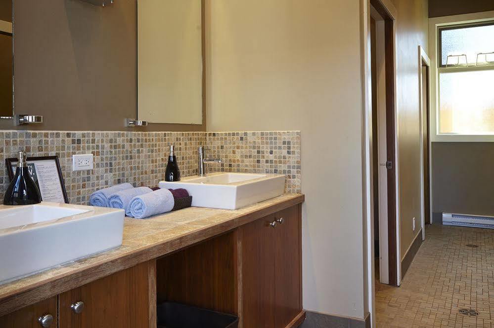 Cox Bay Beach Resort Tofino Extérieur photo